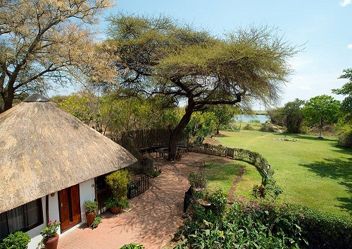 garden lodge 3